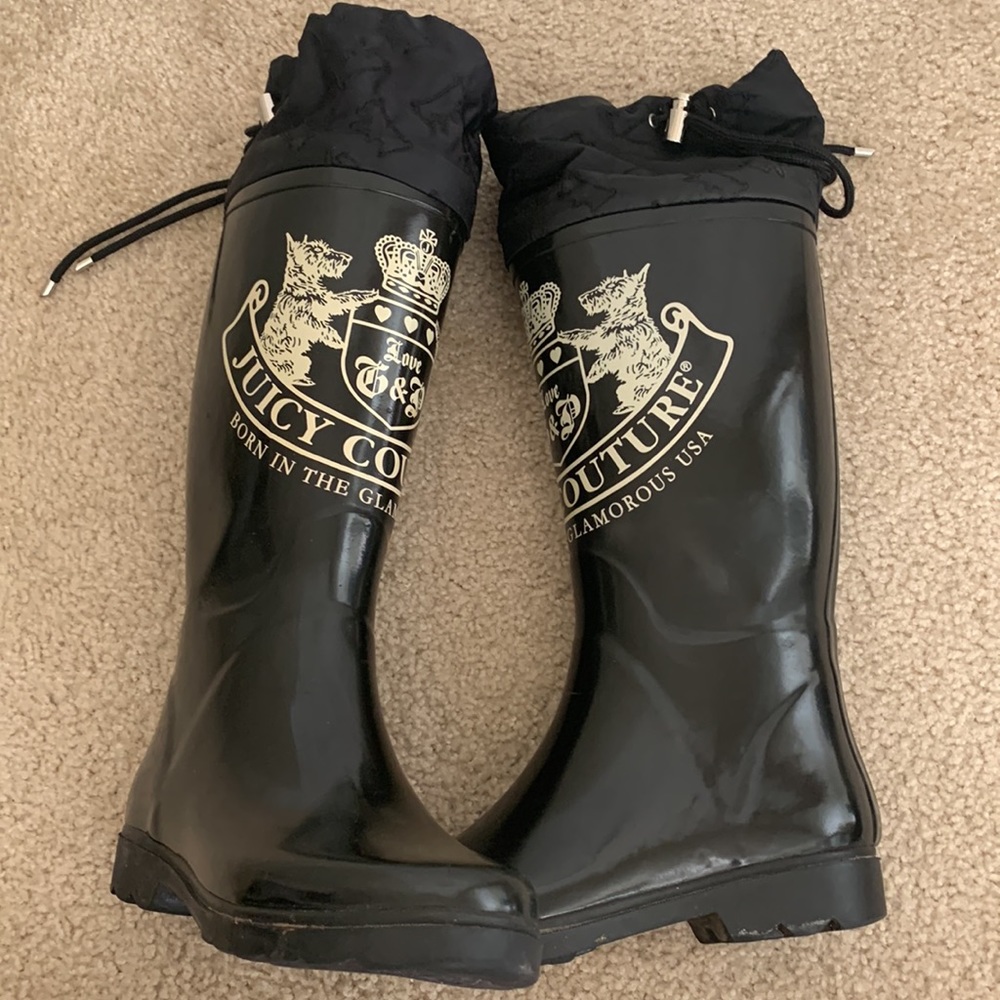 Juicy Couture rain boots & socks